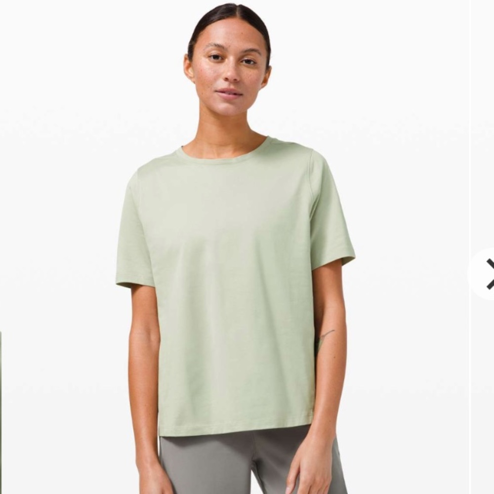 Lululemon relaxed fit organic cotton tee. Like new.